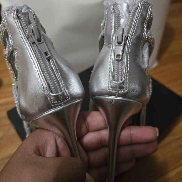 INC International Concepts Glittering Silver Heels - Picture 6 of 15